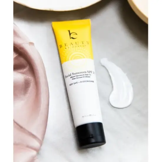 Beauty by Earth Facial Sunscreen - SPF 20 image {7}