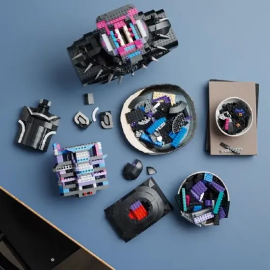 LEGO Marvel Black Panther Wakanda Forever Set 76215 image {4}