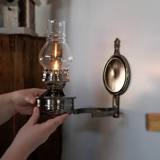 Lehman's Woodshed Wall Mount Oil Lamp, 20 Ounce Oil or Kerosene Fuel Lantern with Removable Reflector for Wall or Table, 3/4 Inch Wick, Indoor Use image {2}