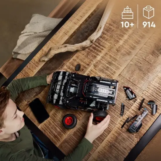 LEGO Technic Audi RS Q e-tron Advanced Building Kit 42160 image {2}