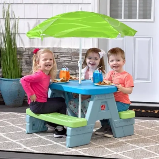 Step2 Rectangle Sun & Shade Picnic Table with Umbrella - Blue/Green image {4}
