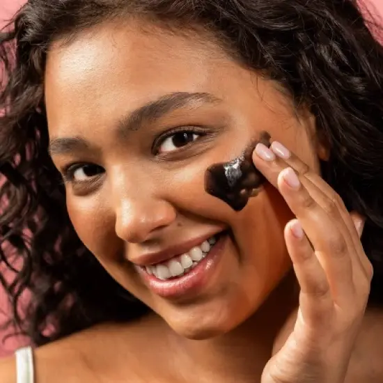 Que Bella Detoxifying Charcoal Peel off Mask - 0.5oz image {3}