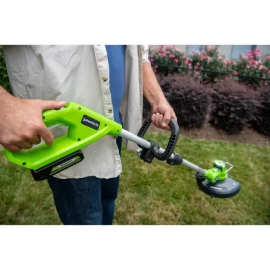 24V 2Ah Power All String Trimmer and Blower Combo With USB Battery and Slow Charger - Greenworks image {2}