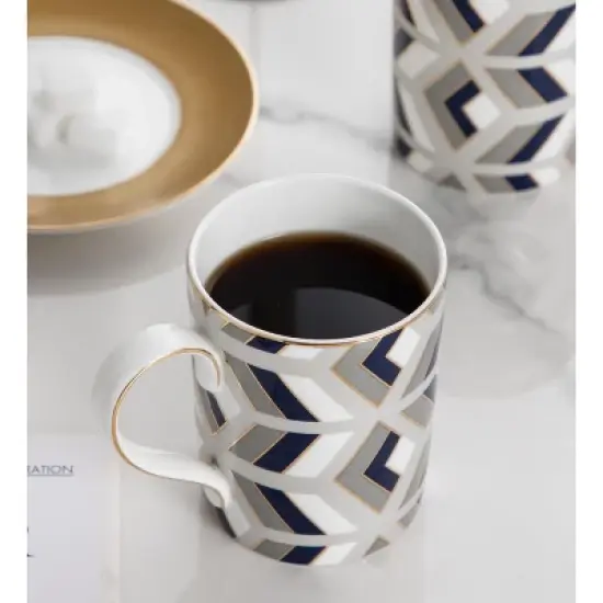 The Elegance in Porcelain Tea Service Collection image {15}