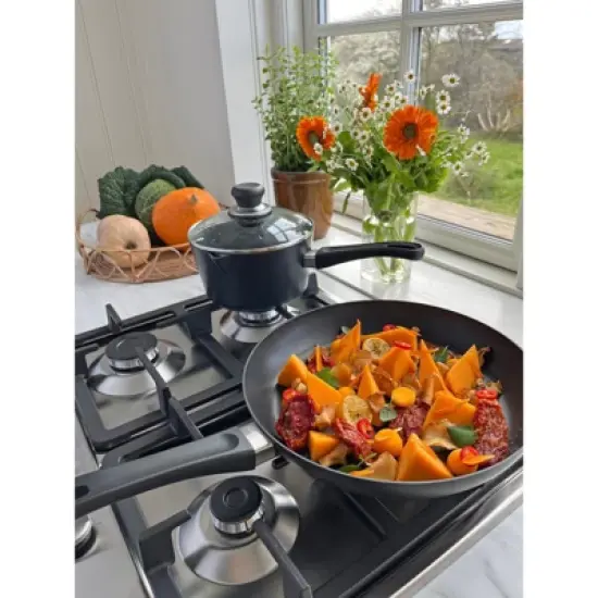 Scanpan Classic 14.25 Inch Fry Pan image {3}