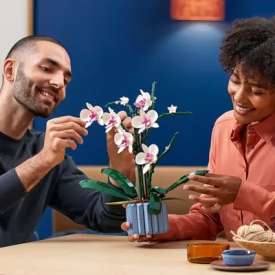 LEGO Icons Orchid Plant & Flowers Set 10311 image {2}