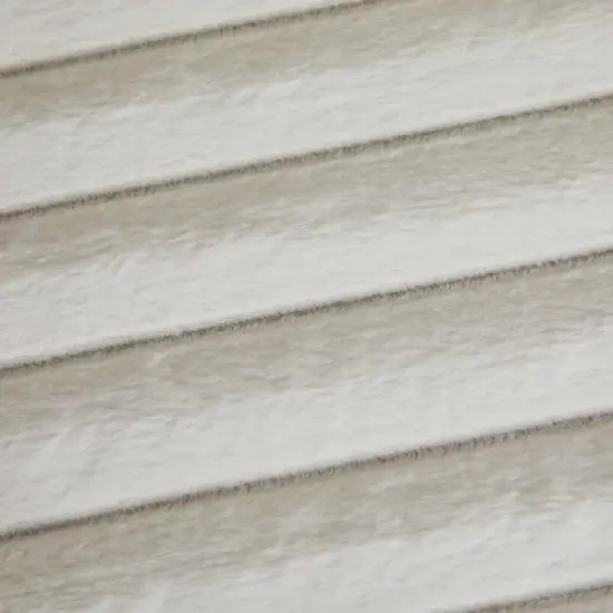 Dolonm 22 in. Round Faux Fur Pouf Ottoman with Black Metal Legs - Footstool for Living Room Bedroom Entryway image {5}