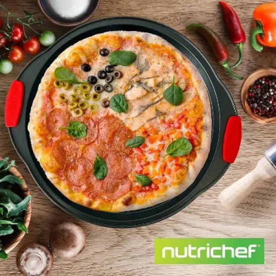 NutriChef 14.8" 4-Piece Non-Stick Perforated Pizza Tray with Silicone Handle Carbon Steel NCBPIZ1X4 image {5}
