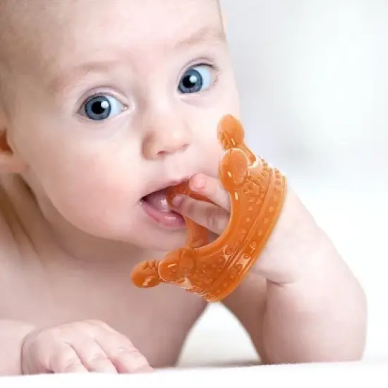 Haakaa Silicone Crown Teether - Amber image {4}