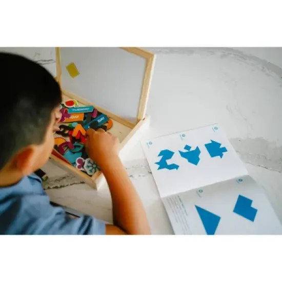 Chuckle & Roar Travel Easel image {5}