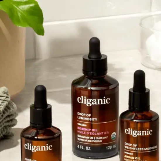 Organic Moringa Oil image {2}