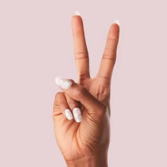 Olive & June Press-On Fake Nails - Round Short Large Star Overlap - 42ct image {3}