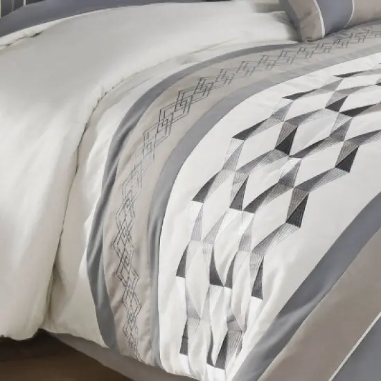 Beren Comforter Set - Riverbrook Home image {4}