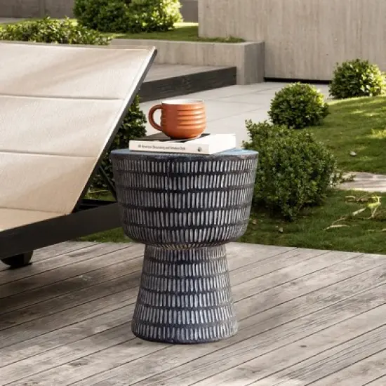 LuxenHome Outdoor Side Table, 15" Black Round Spiral Pattern End Table, Accent Side Table for Outdoor and Indoor,Coffee Tables for Patio image {7}