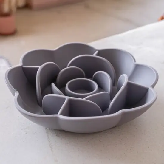 Dexypaws: Flower Slow Feeder - Grey - Dog & Pet Mealtime Accessory For 8" bowls image {1}