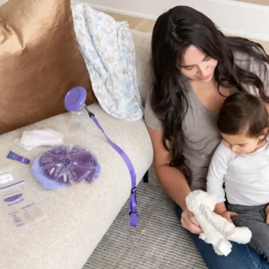 Lansinoh Breastfeeding Essentials Kit for Nursing Moms image {8}