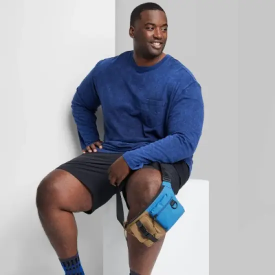 Men's Regular Fit Crewneck Long Sleeve Button-Down Shirt - Original Use&trade; Navy Blue image {4}