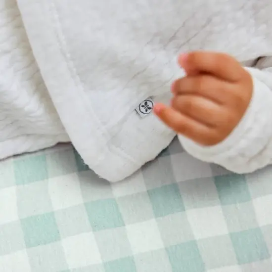 Honest Baby Organic Cotton Lightweight Knit Quilt - Jumbo Leaf Sage image {1}