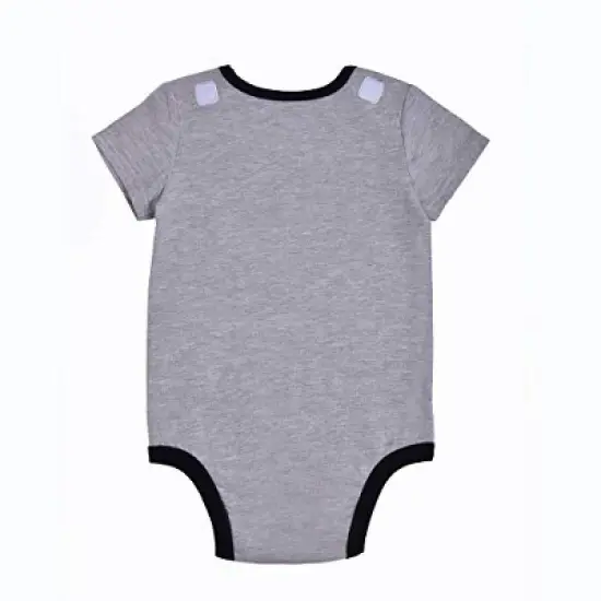 Batman Baby Boy's Batman Graphic Printed Bodysuit, Cape, and Infant Hat Coordinates Set for infant image {3}