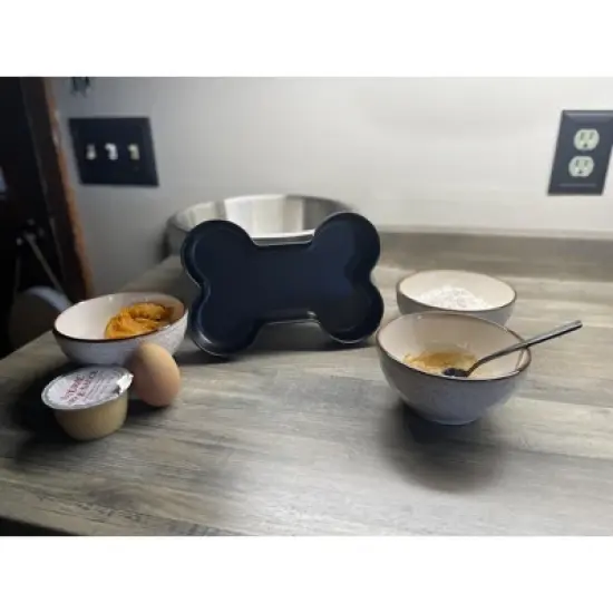 Midlee Nonstick Bone Shape Pan (Cake) image {4}