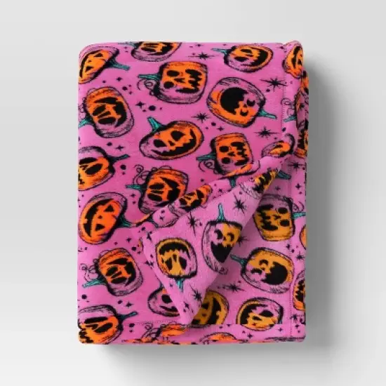 Plush Throw Blanket - Hyde and EEK! Boutique&trade; image {10}