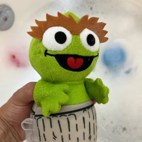 SoapSox Sesame Street Bath Sponge - Oscar The Grouch image {2}