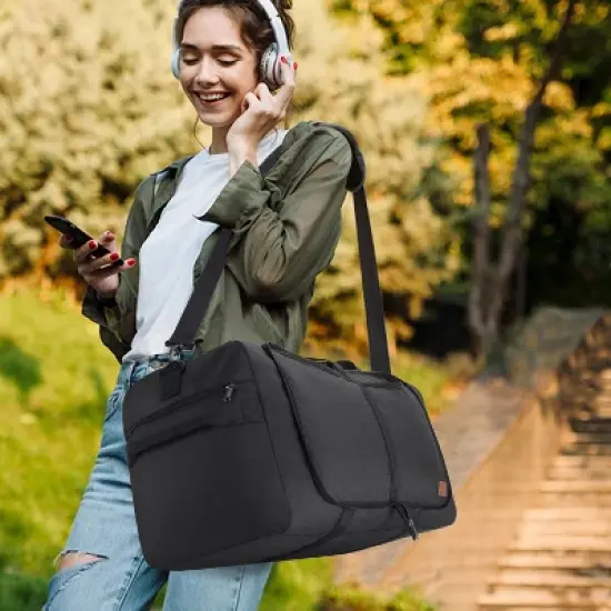 150L Large Waterproof Bag for Men Travel, Extra Large Trave Duffle Bag with Shoe Compartment image {3}