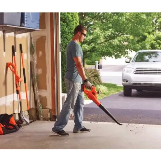 Black & Decker LSW221 20V MAX Lithium-Ion Cordless Sweeper Kit (1.5 Ah) image {5}