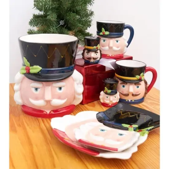 Gallerie II Christmas Nutcracker Salt & Pepper Shaker Set of 2 image {4}