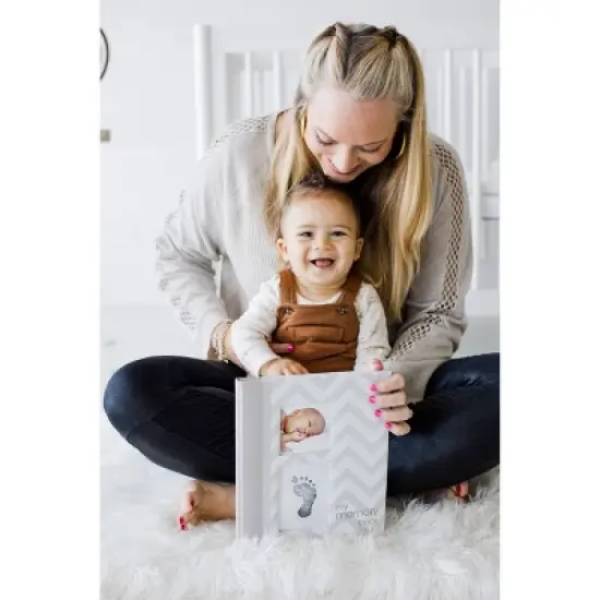 Pearhead Chevron Baby Memory Book image {12}