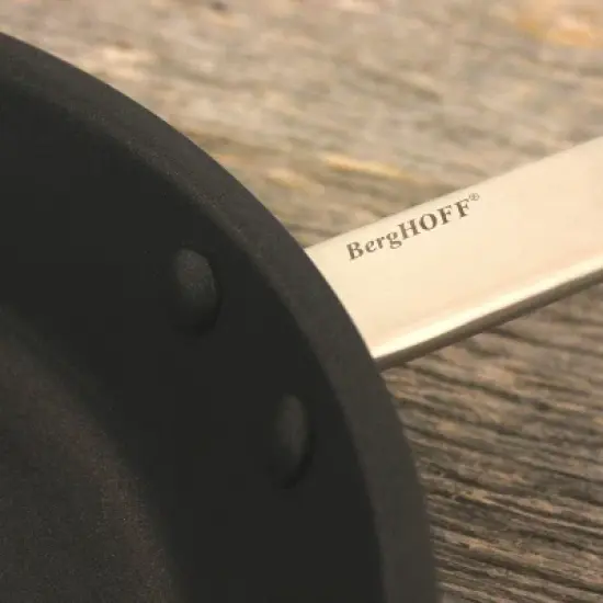 BergHOFF Essentials 18/10 Stainless Steel Stockpot, Glass Lid, Manhattan image {5}