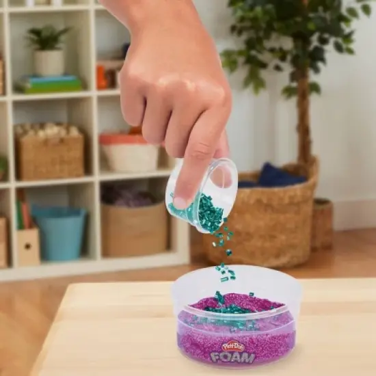 Play-Doh Shimmer 'N Shells Mixing Kit image {10}