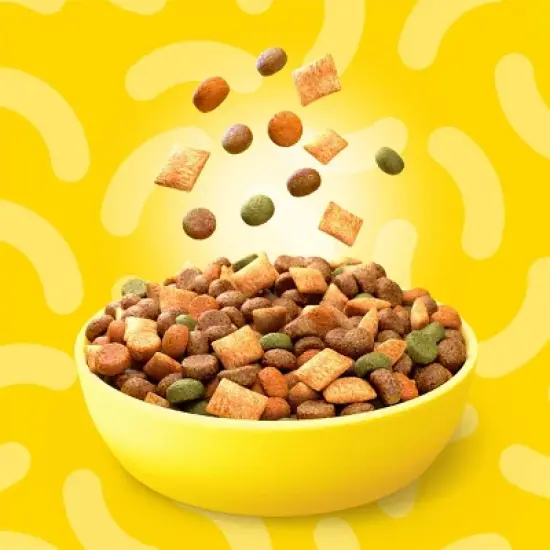 Temptations Tempting Tuna and Chicken Flavor Dry Cat Food image {2}