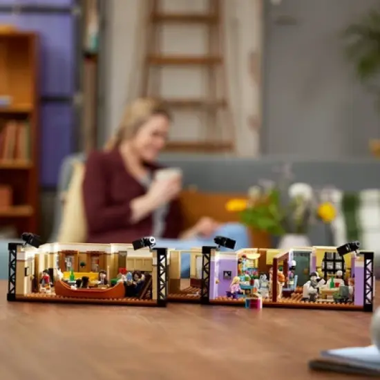 LEGO Icons The Friends Apartments Set 10292 image {5}