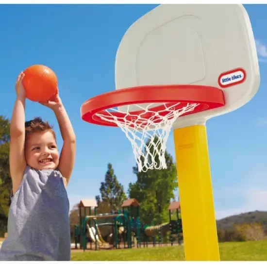Little Tikes TotSports Basketball Set - Non Adjustable Post image {4}
