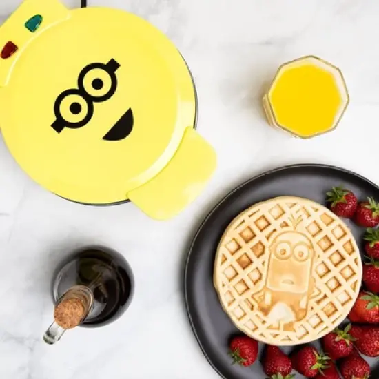 Uncanny Brands Minions Kevin Waffle Maker image {2}
