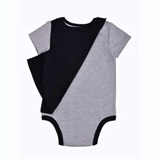 Batman Baby Boy's Batman Graphic Printed Bodysuit, Cape, and Infant Hat Coordinates Set for infant image {2}