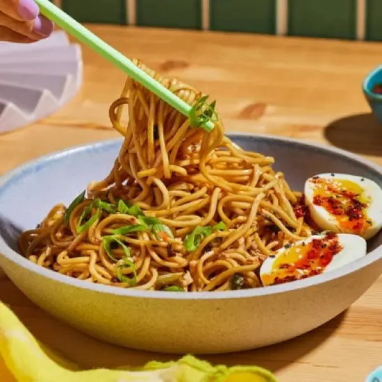 MiLa Frozen Caramelized Scallion Oil Noodle - 5.68oz image {2}