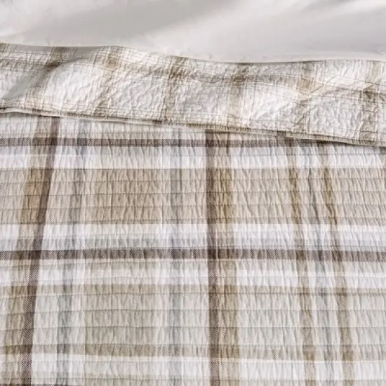 Thatch Home Spencer Holiday Quilt - Levtex Home image {5}