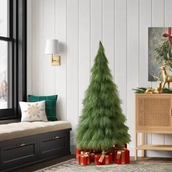LuxenHome 5Ft Holiday Artificial Pampas Grass Tree in Green image {4}
