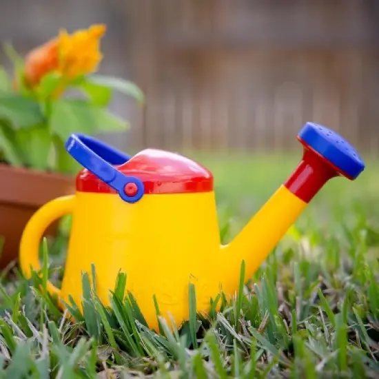 Spielstabil Classic Yellow Children's Watering Can - Holds 1 Liter image {1}