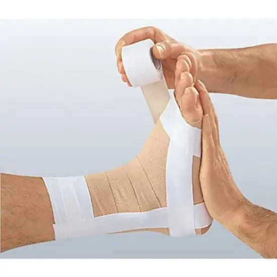 Leukotape Sports Tape 1.5" x 15 Yd image {2}