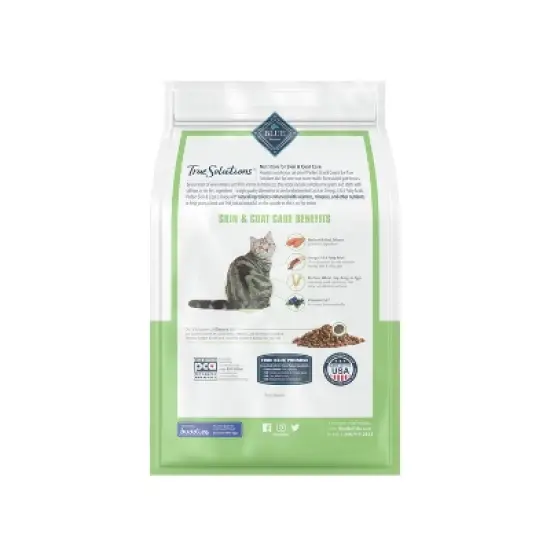 Blue Buffalo True Solutions Perfect Coat Skin and Coat Care Adult Salmon flavor Dry Cat Food image {1}