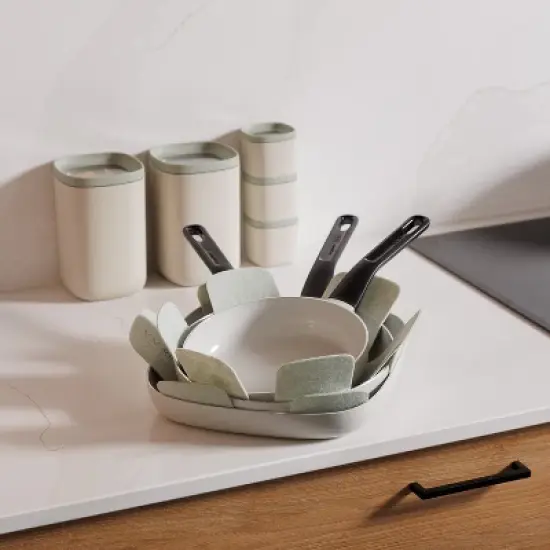 BergHOFF Leo Glints Nonstick Ceramic Pancake Pan 9.5", Recycled Aluminum, Spirit image {2}