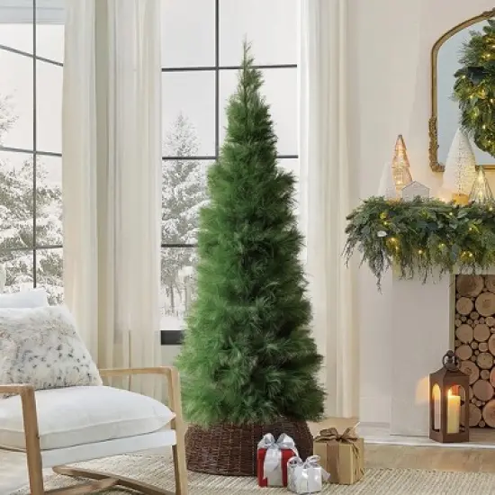 LuxenHome 6Ft Holiday Slim Artificial Pampas Grass Tree in Green image {4}