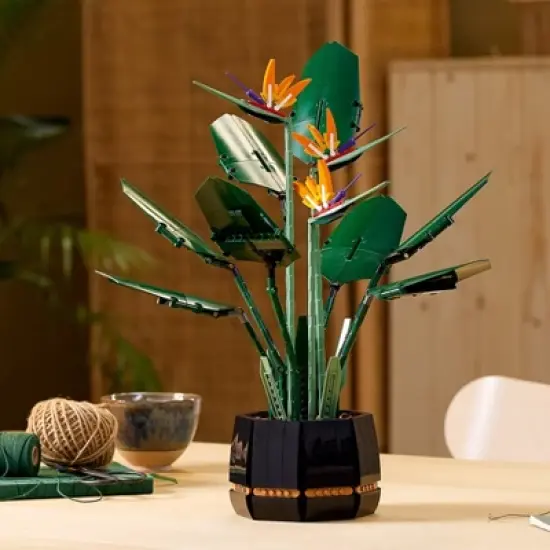 LEGO Icons Botanical Collection Bird of Paradise Set 10289 image {5}