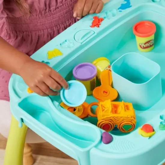 Play-Doh All in 1 Creativity Starter Station image {11}