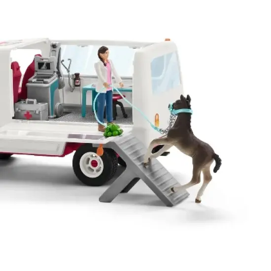 Schleich Mobile Vet image {4}