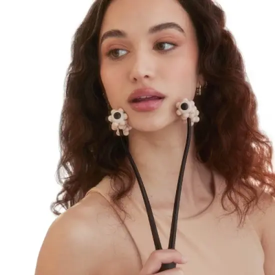 Kitsch Lifting Facial Roller image {1}