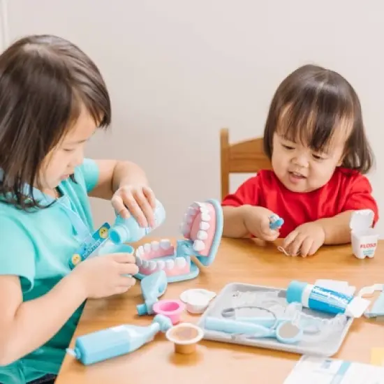 Melissa & Doug Dentist Play Set image {6}